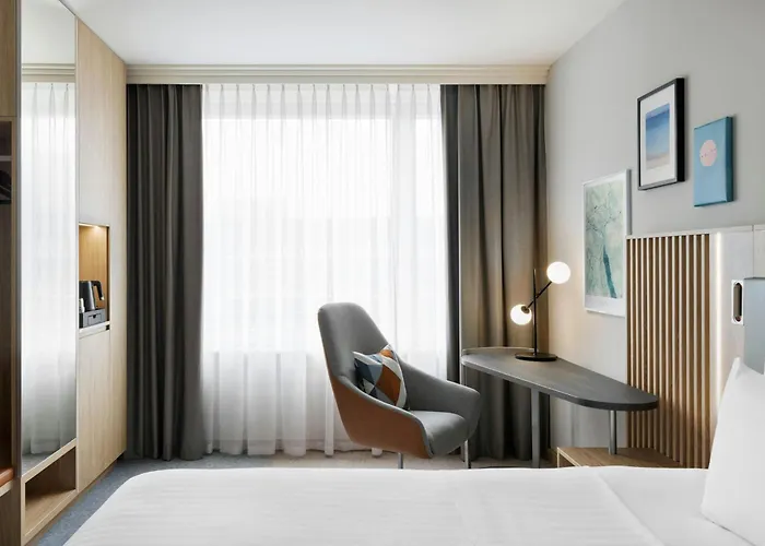 Courtyard By Marriott North Hotel 4*