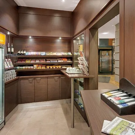 Courtyard By Marriott North Hotel 4*