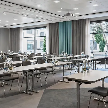 Courtyard By Marriott North Hotel 4*