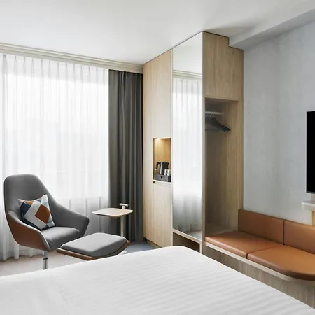 Courtyard By Marriott North Hotel