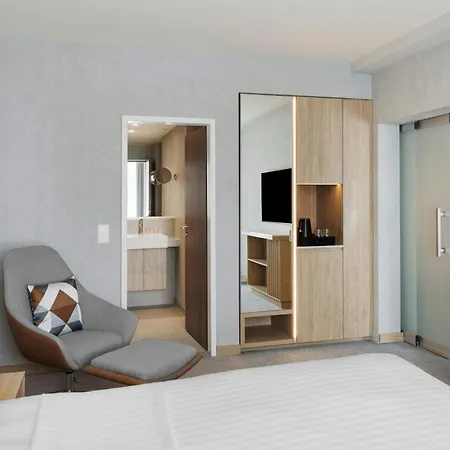 Hotel Courtyard By Marriott North