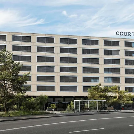Courtyard By Marriott North Hotel 4*