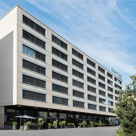 Ξενοδοχείο Courtyard By Marriott North 4*