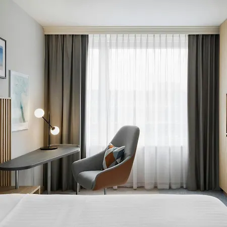 Courtyard By Marriott North Hotel