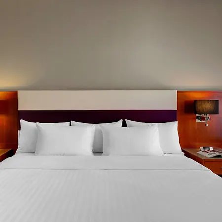 Courtyard By Marriott North Zurigo