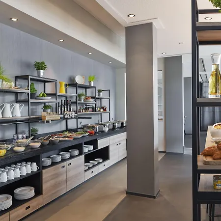 Ξενοδοχείο Courtyard By Marriott North 4*