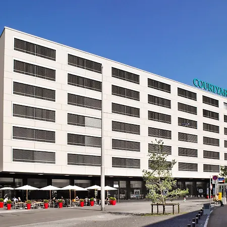 Hotel Courtyard By Marriott North