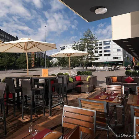 Courtyard By Marriott North Hotel