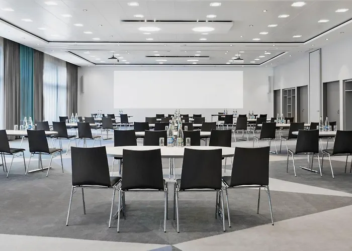 Courtyard By Marriott North Szálloda