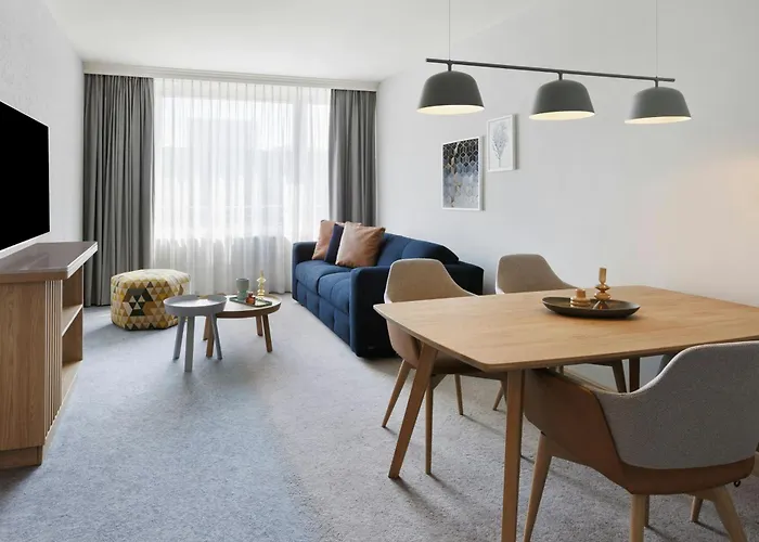 Hotel Courtyard By Marriott North