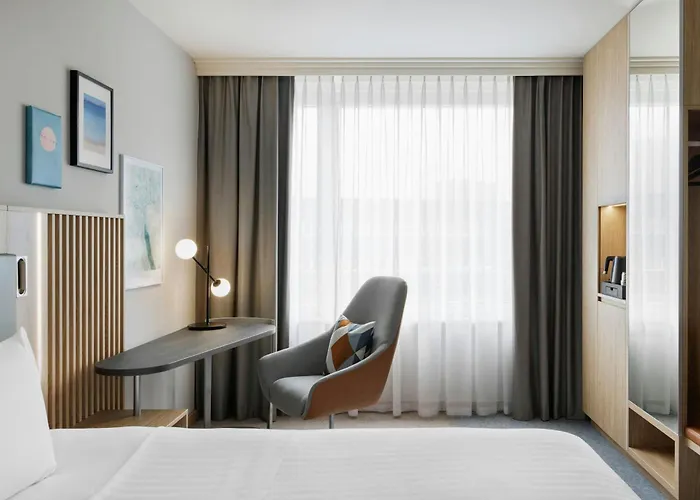 Courtyard By Marriott North Szálloda