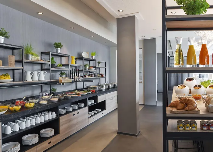 Szálloda Courtyard By Marriott North 4*