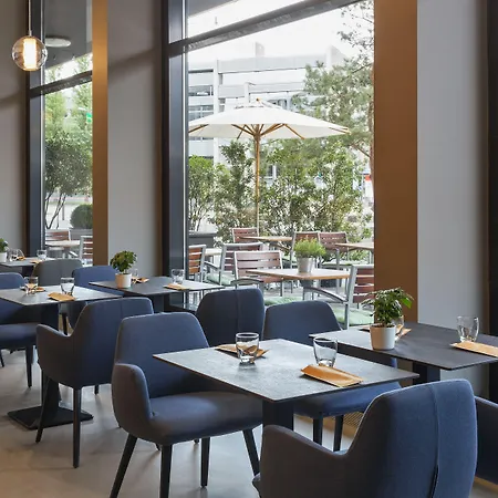 Courtyard By Marriott North Zurigo