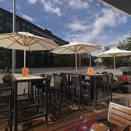 Courtyard By Marriott North Hotel