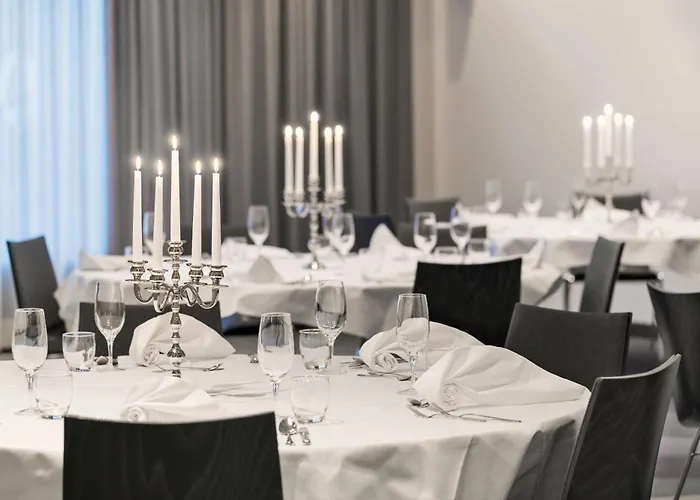 Courtyard By Marriott North Отель