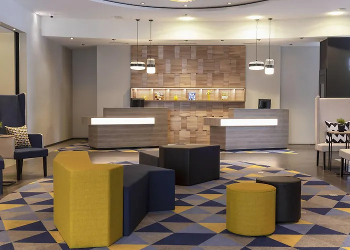 Courtyard By Marriott North Отель