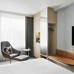 Courtyard By Marriott North Szálloda