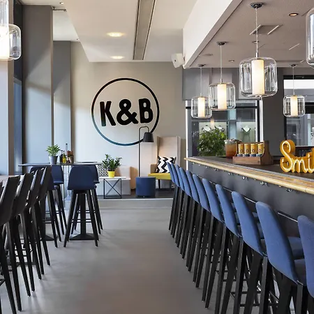 Courtyard By Marriott North