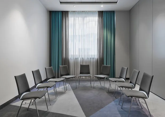 Courtyard By Marriott North 4*